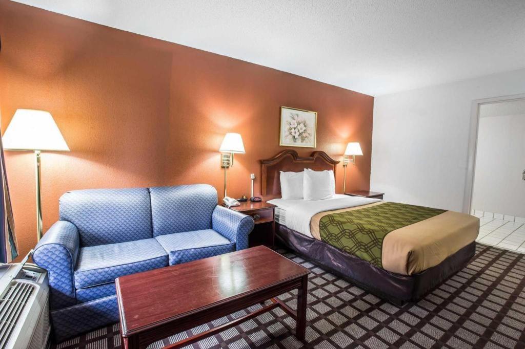 Econo Lodge South Гарнер Экстерьер фото