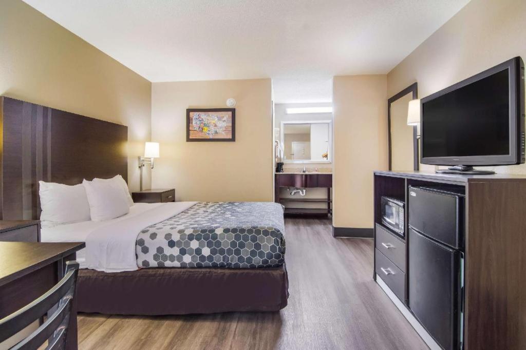 Econo Lodge South Гарнер Экстерьер фото