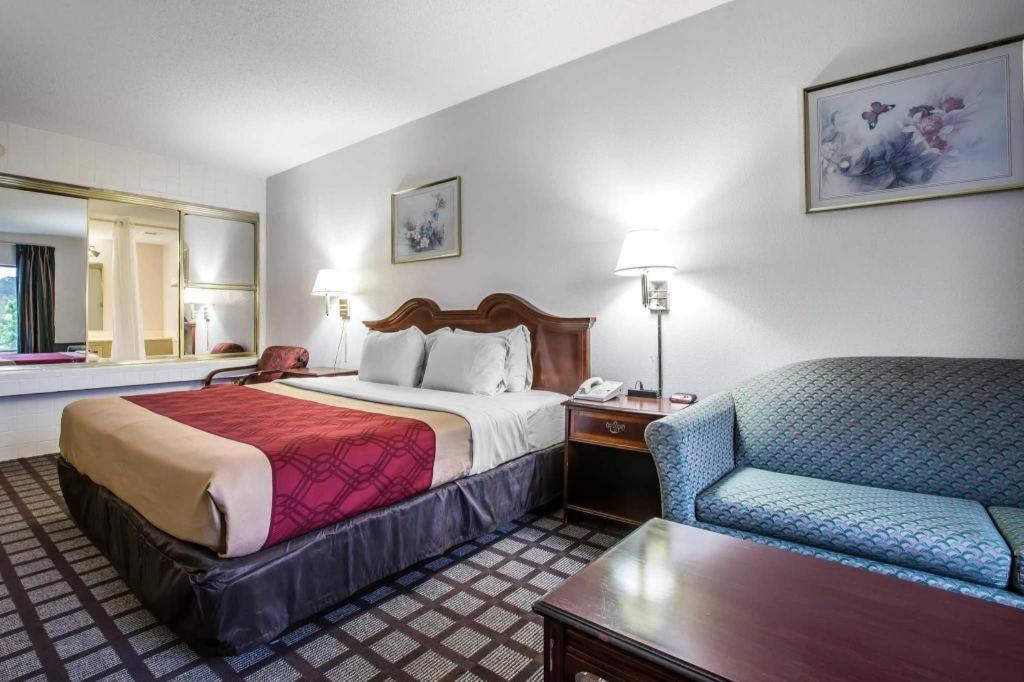 Econo Lodge South Гарнер Экстерьер фото