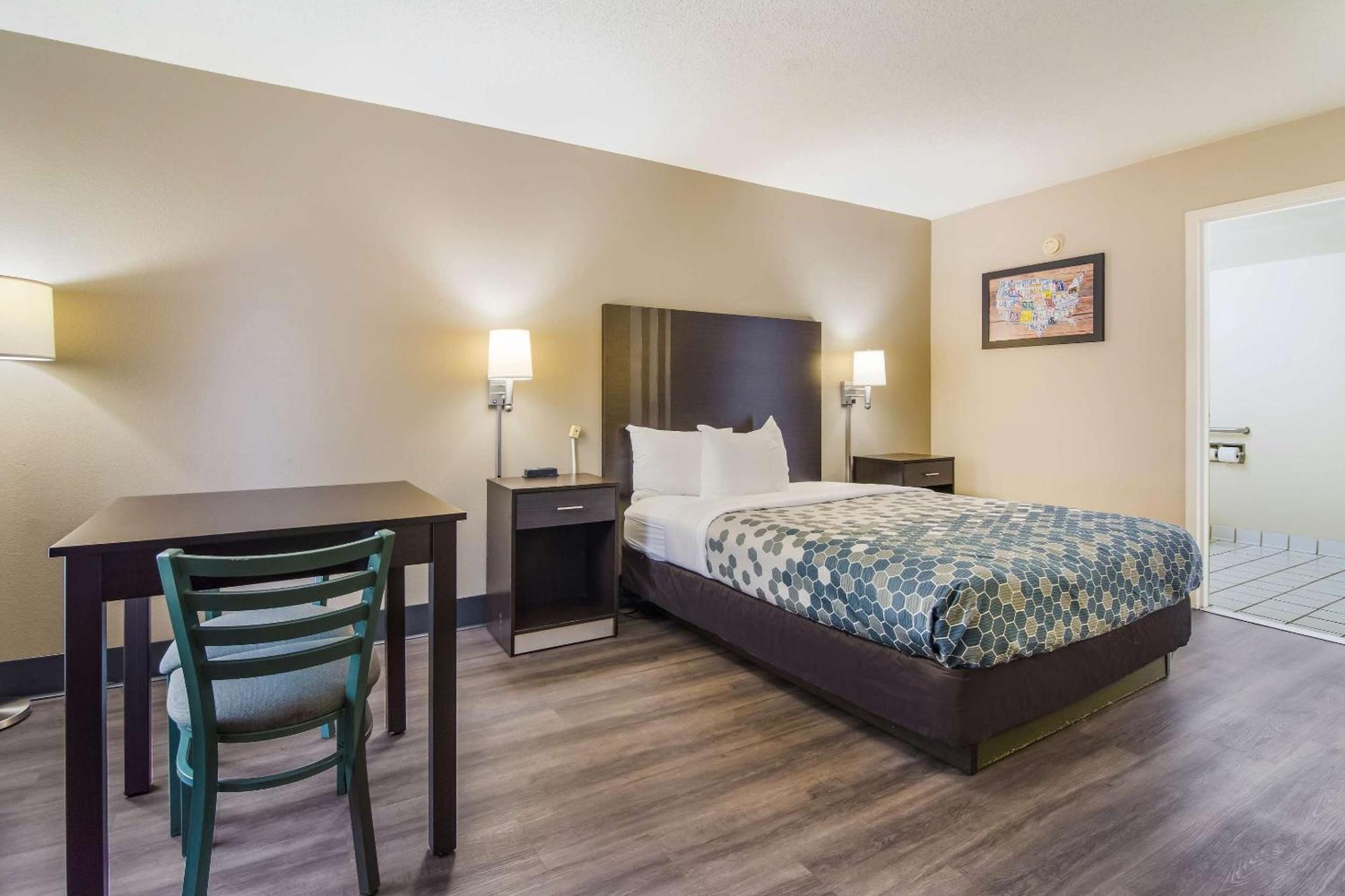 Econo Lodge South Гарнер Экстерьер фото